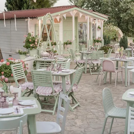 Masseria Fabula Bistrot & Maison לינה וארוחת בוקר מונופולי