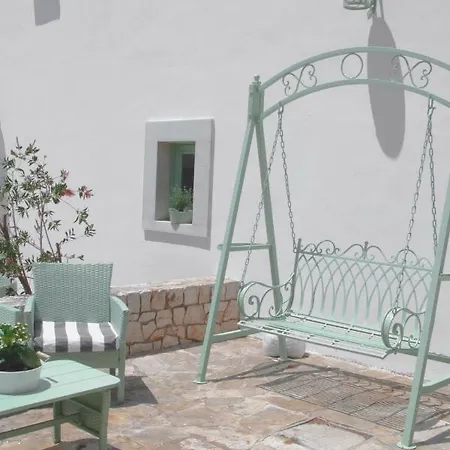 Masseria Fabula Bistrot & Maison לינה וארוחת בוקר 3*